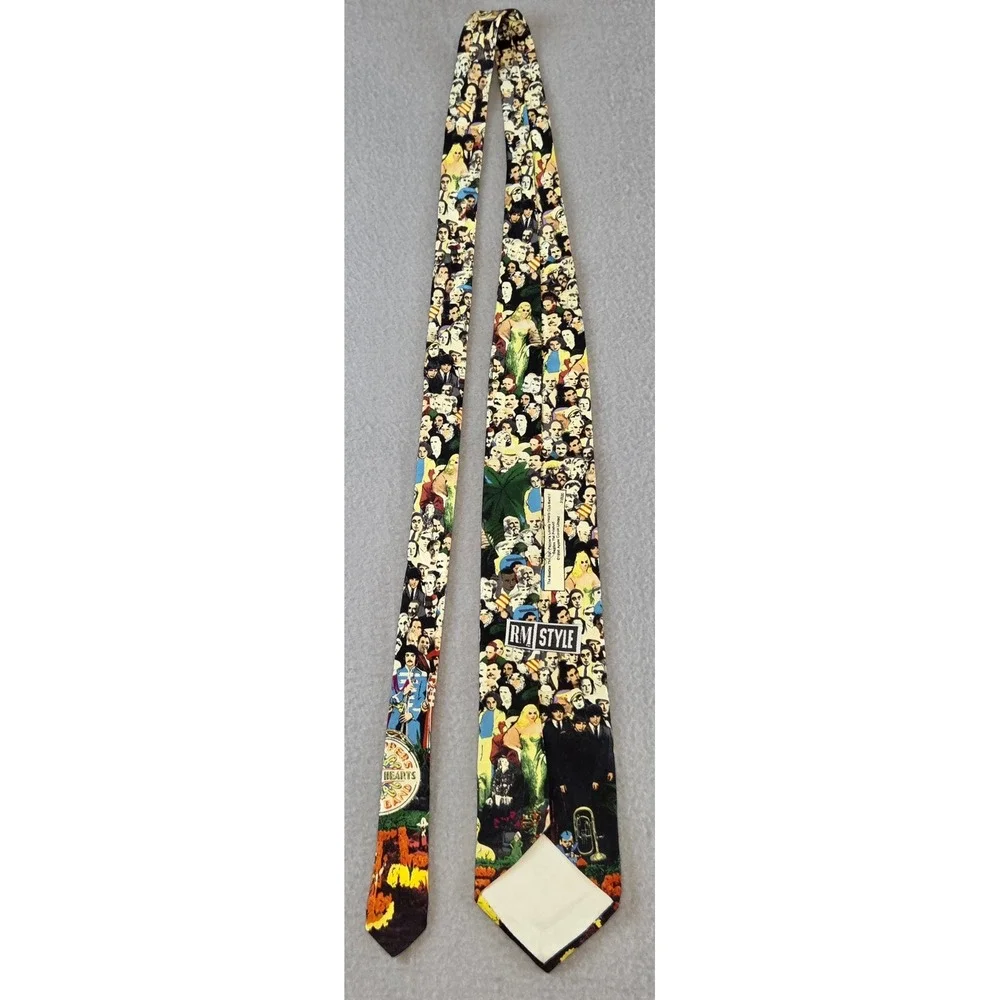 Beatles Vintage 1996 Sgt Peppers Lonely Hearts Club Band Silk Tie Apple Corp